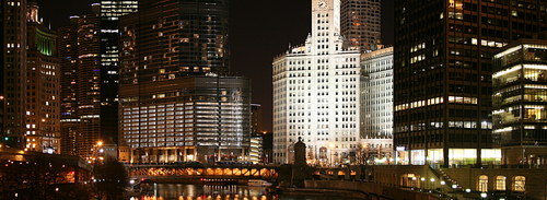 Chicago_River_night.png